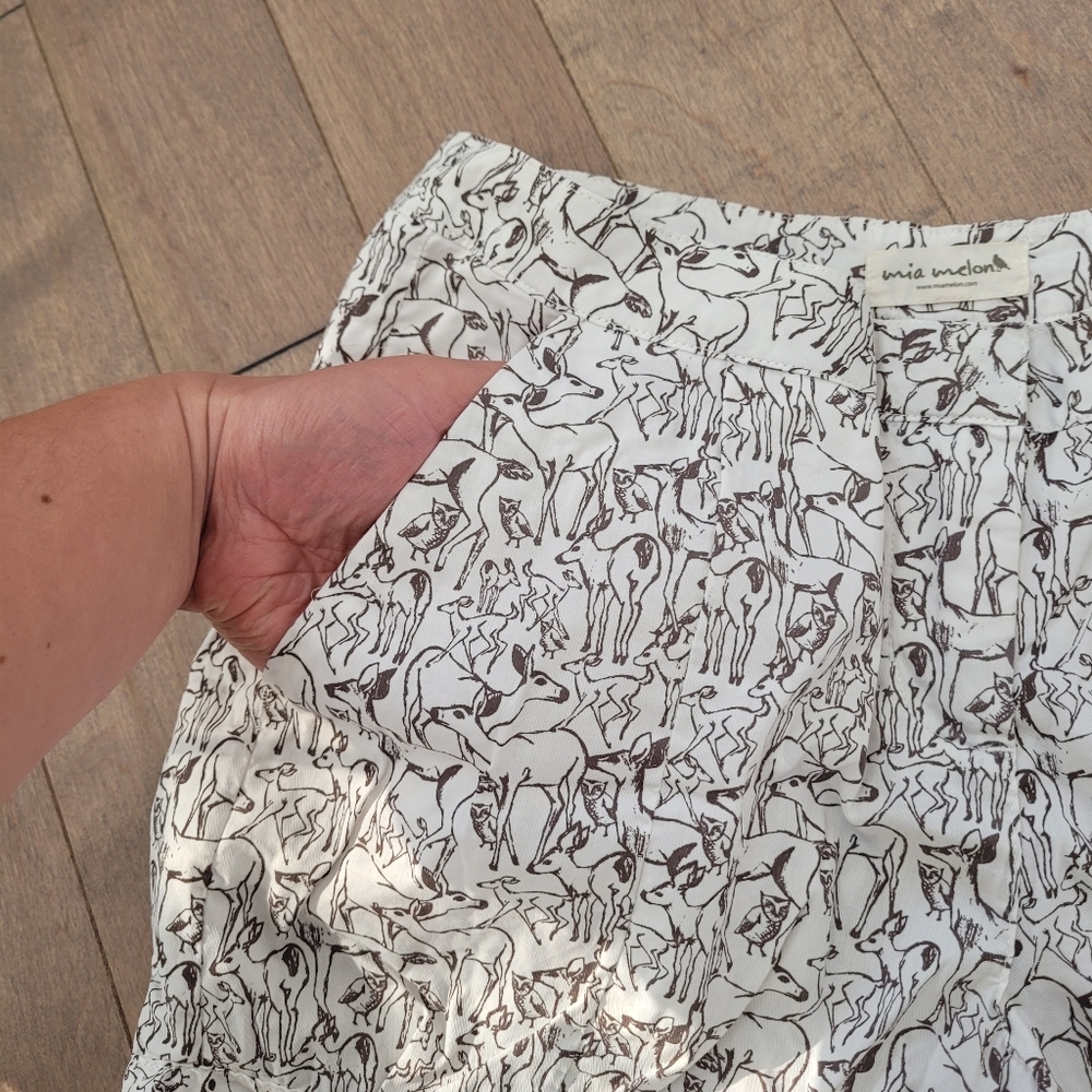 Mia Melon deer print shorts - Picture 4 of 8